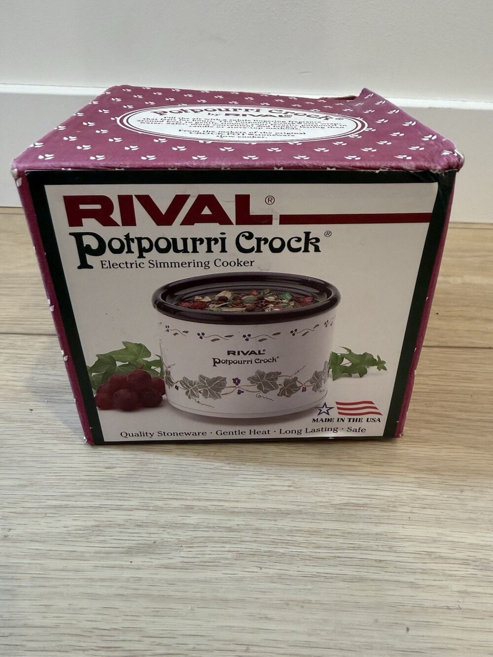 Vintage Rival Potpourri Crock Electric Simmer Pot Model 3206-702 Ivy Grapes Box